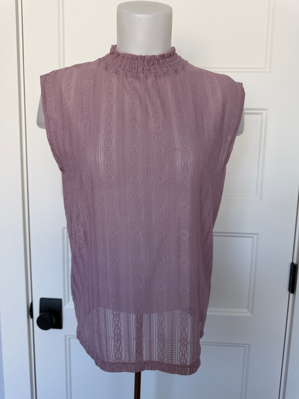 GU Mock Neck Sleeveless Mesh Top in Sz Large